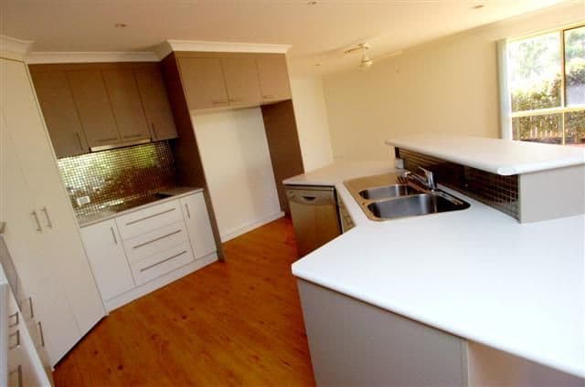78 Emmadale Drive, GLADSTONE QLD 4680, Gladstone Central - Thumbnail 2