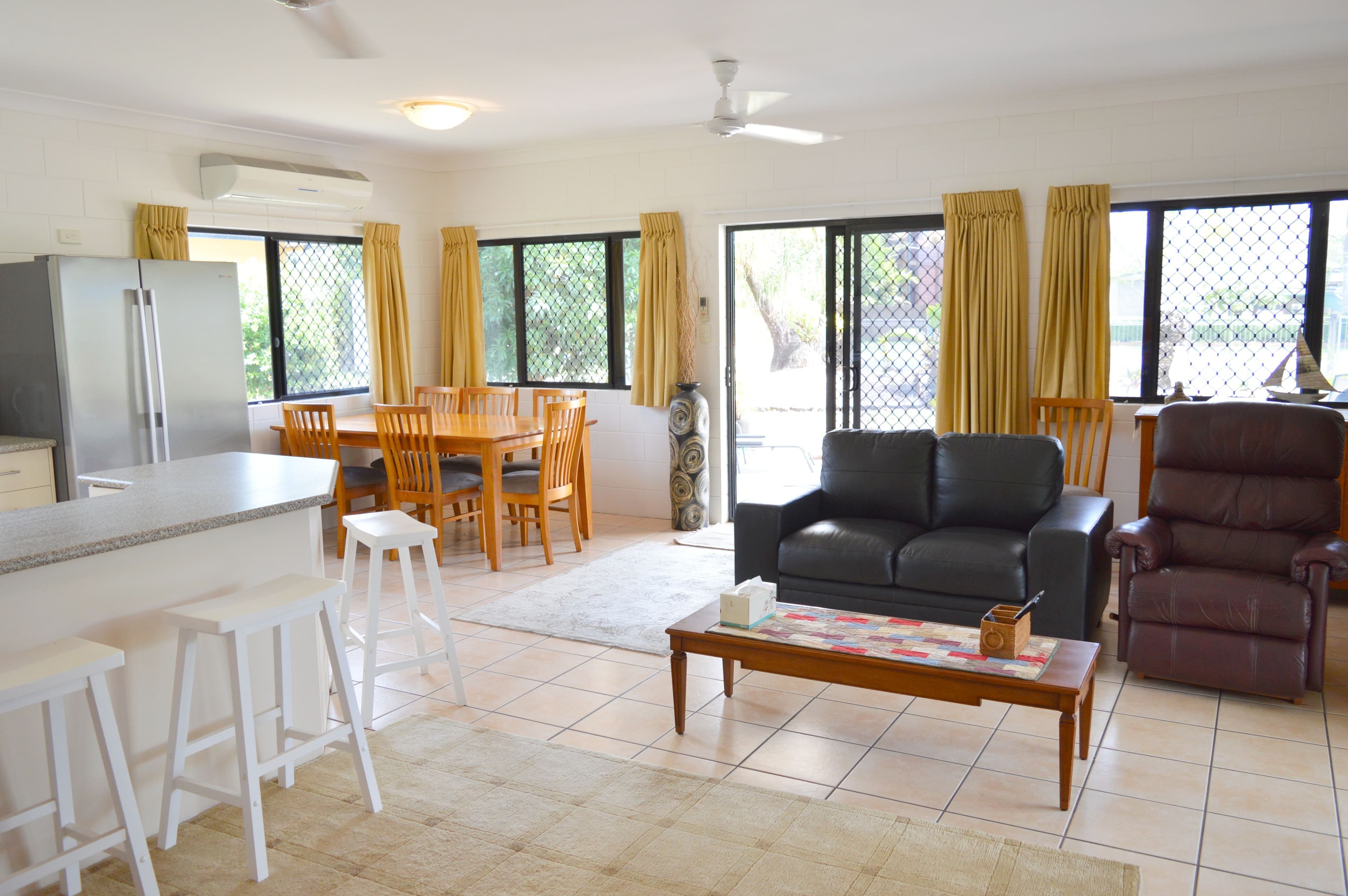 35 Seafarer Street, SOUTH MISSION QLD 4852, South Mission Beach - Thumbnail 3