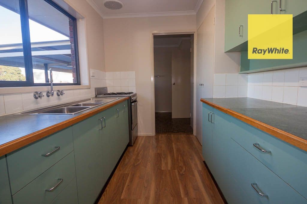 108 Pearce Street, Howlong NSW 2643, Howlong - Thumbnail 4