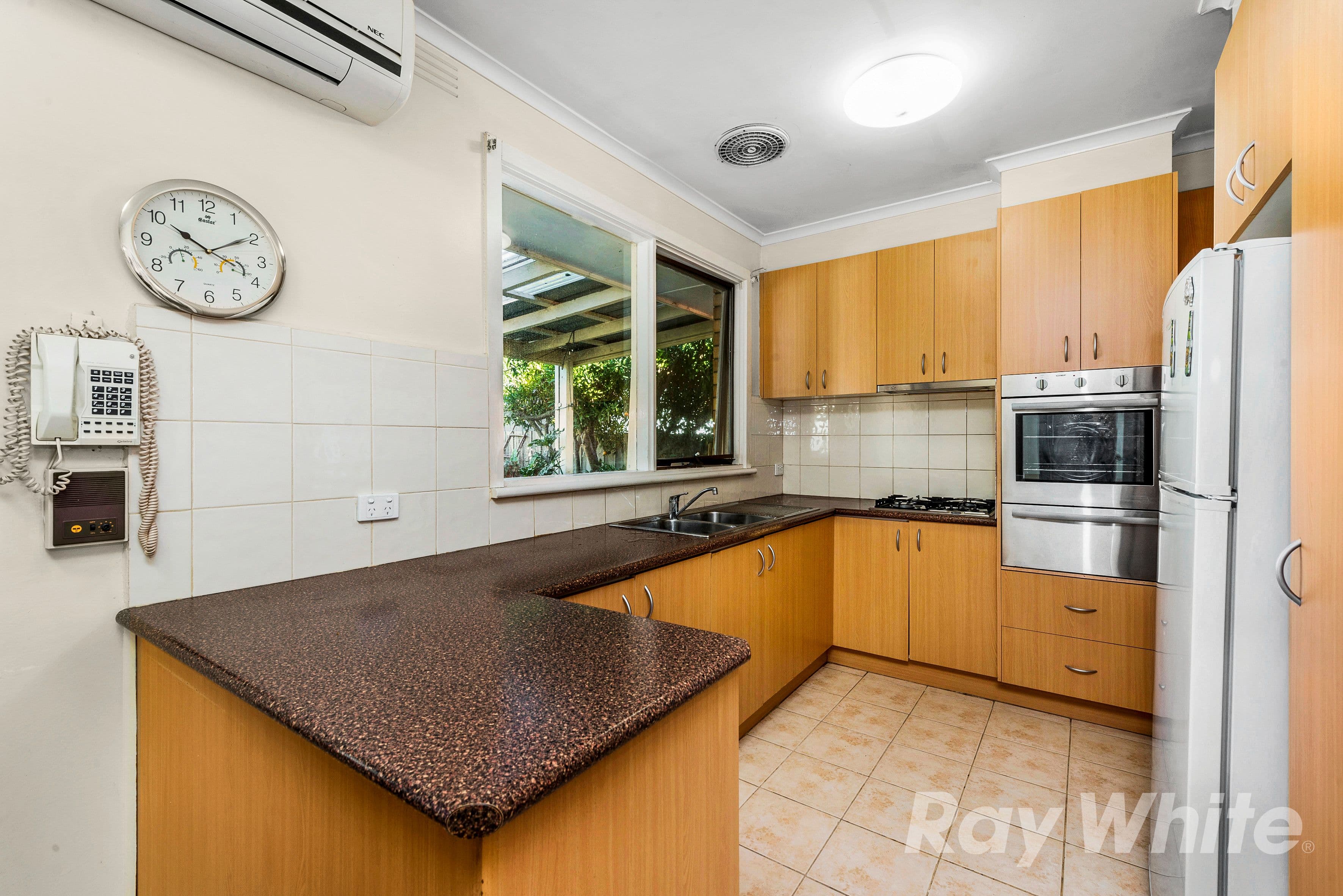 48 Catherine Avenue, Mount Waverley VIC 3149, Mount Waverley - Thumbnail 5