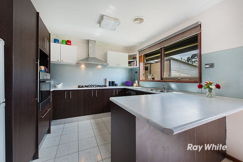 1 Willora Crescent, Cranbourne West VIC 3977, Cranbourne West - Thumbnail 4