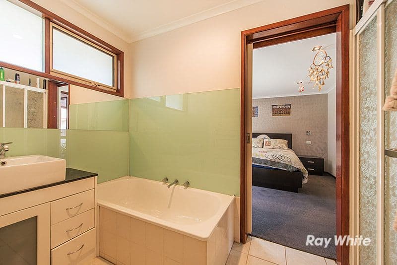 1 Willora Crescent, Cranbourne West VIC 3977, Cranbourne West - Thumbnail 6
