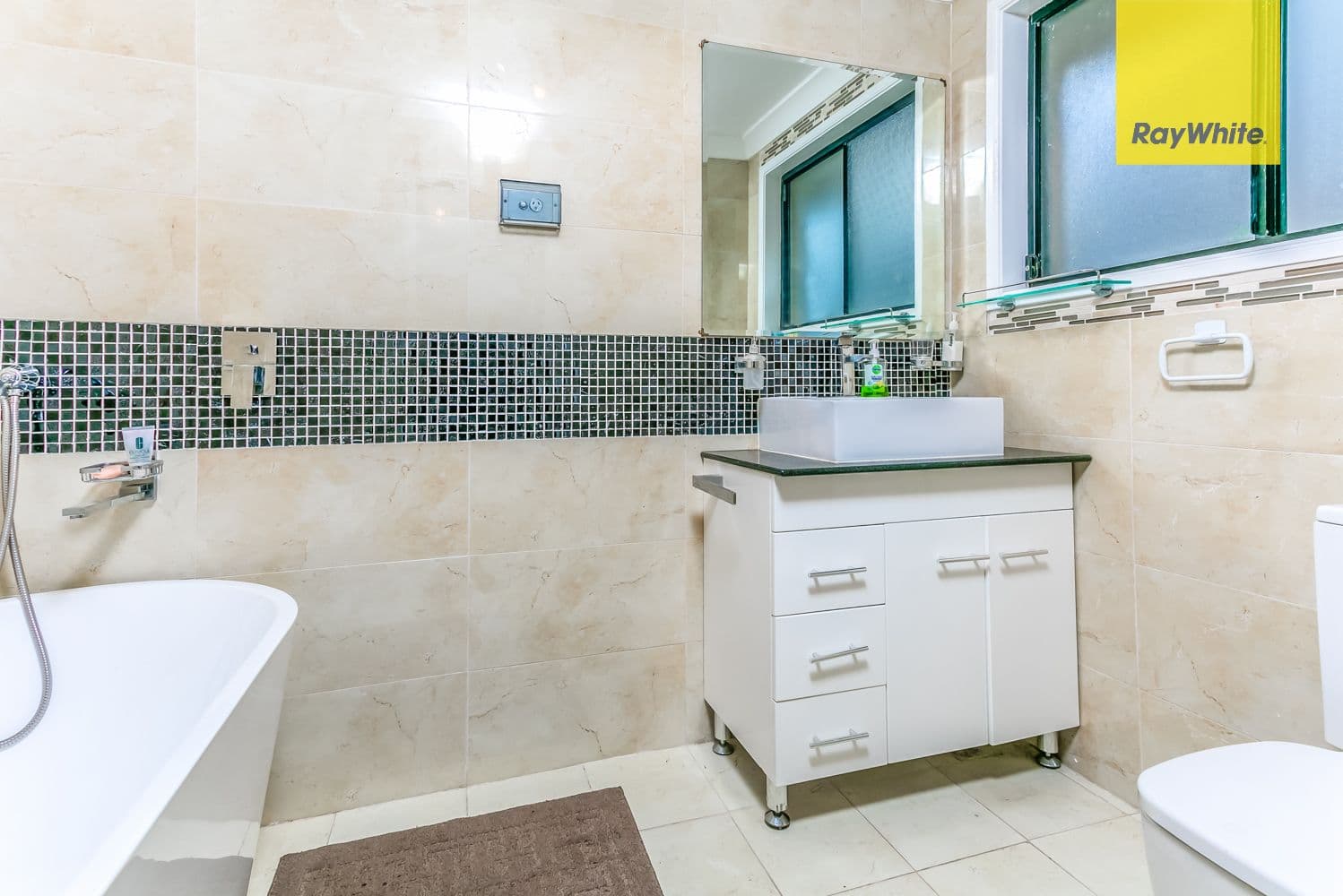 12 Caspian Court, Plumpton - Thumbnail 5