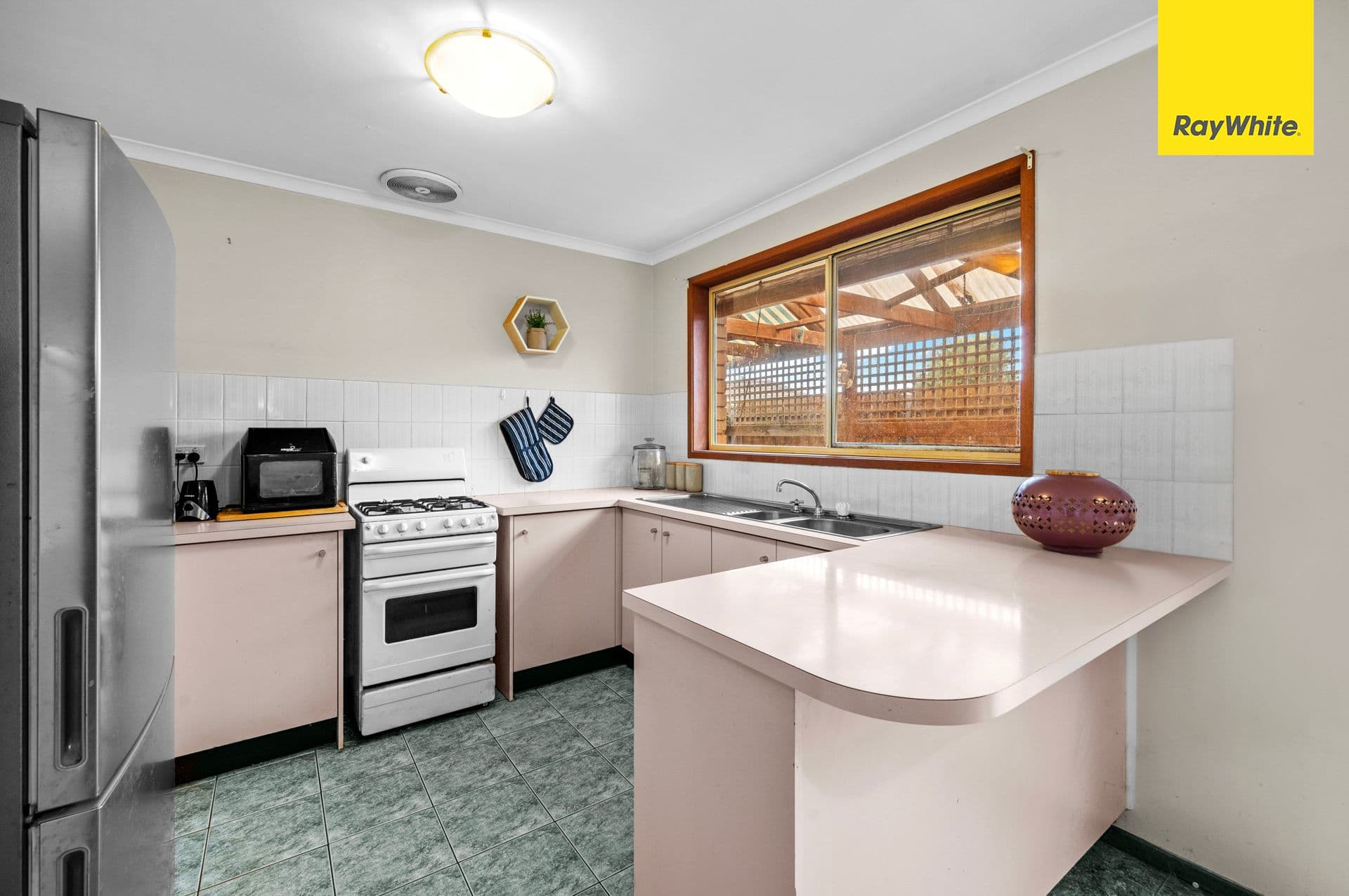 7 Coventry Place, Melton South VIC 3338, Melton South - Thumbnail 2