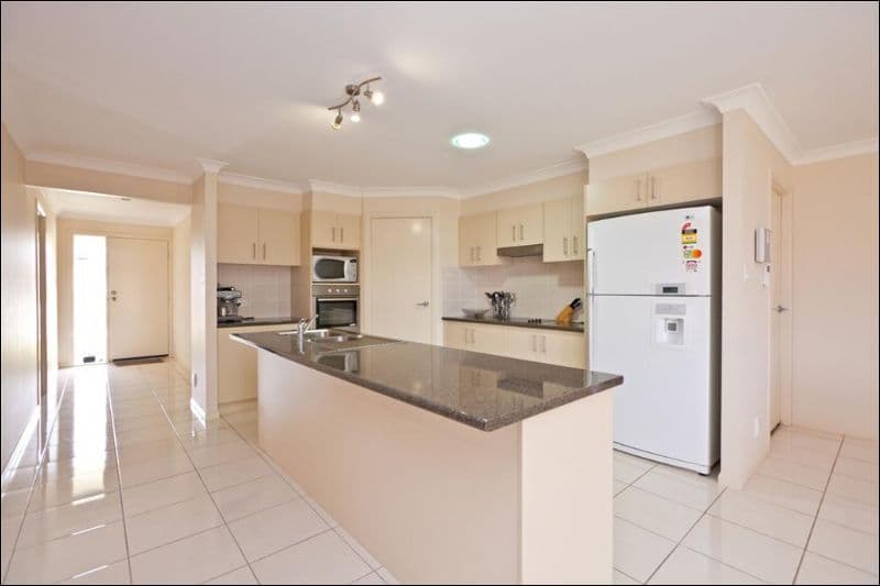 42 Pentecost Place, REDLAND BAY QLD 4165, Redland Bay - Thumbnail 4