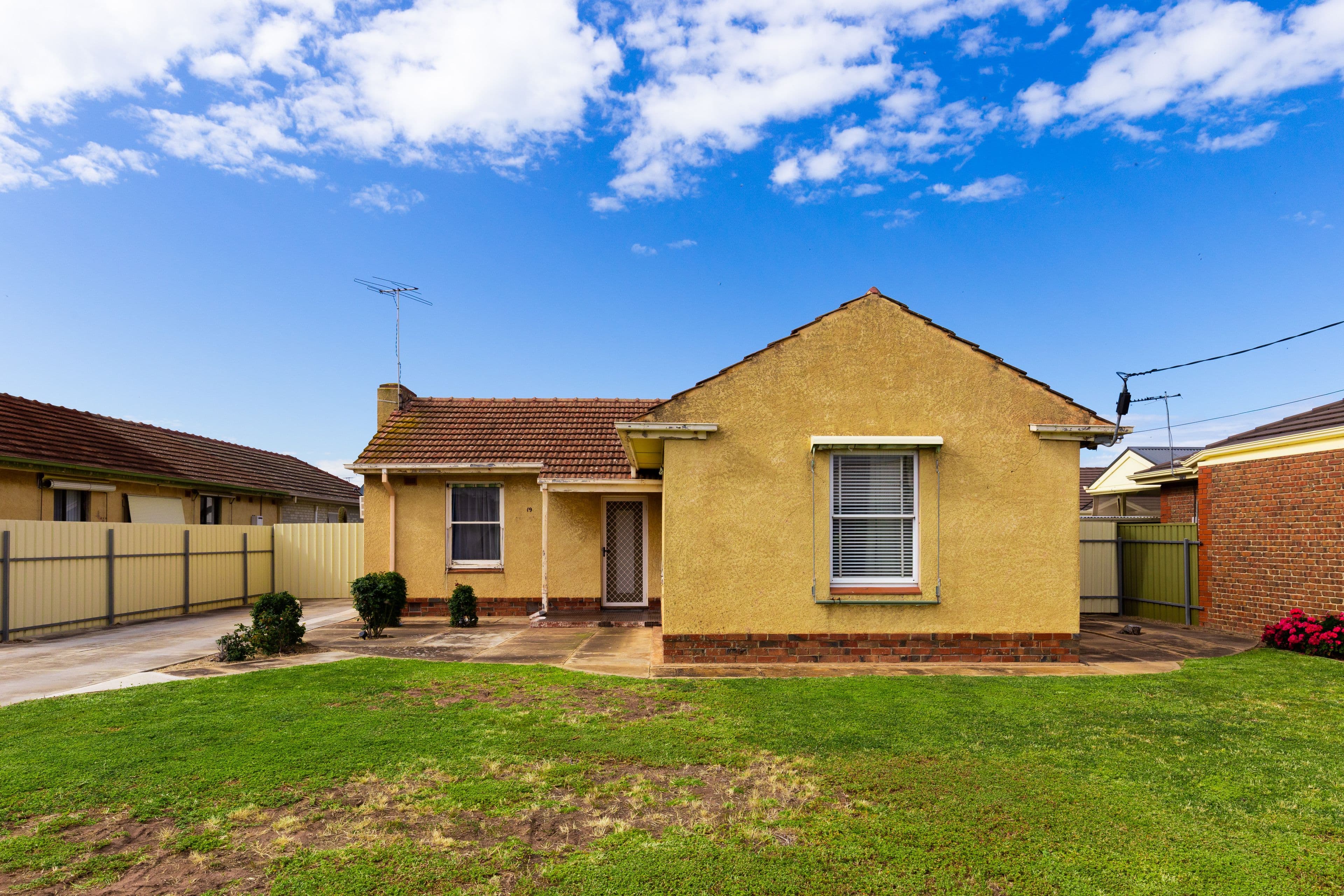 19 Alfred Avenue, Seaton SA 5023, Seaton - Thumbnail 2