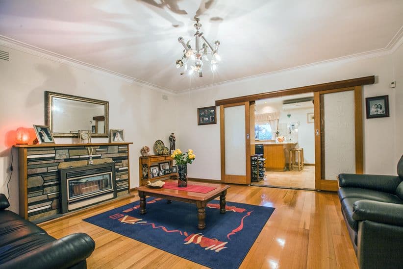 119 Hughes Parade, Reservoir VIC 3073, Reservoir - Thumbnail 3