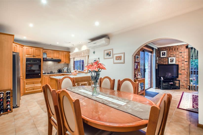 119 Hughes Parade, Reservoir VIC 3073, Reservoir - Thumbnail 5