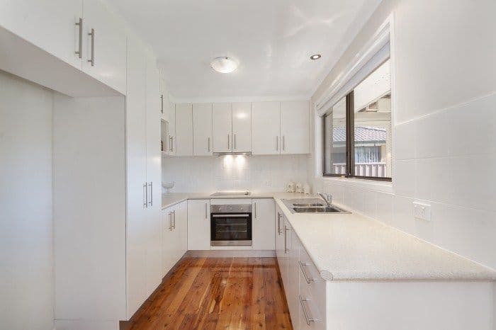 25 Holly Avenue, CHIPPING NORTON NSW 2170, Chipping Norton - Thumbnail 2