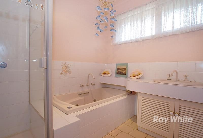 27 Finisterre Drive, KEYSBOROUGH VIC 3173, Keysborough - Thumbnail 5