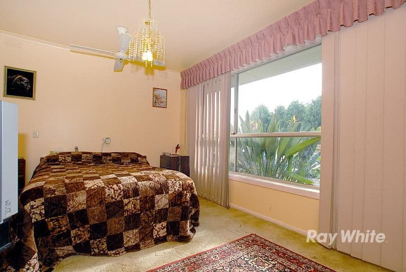 27 Finisterre Drive, KEYSBOROUGH VIC 3173, Keysborough - Thumbnail 6