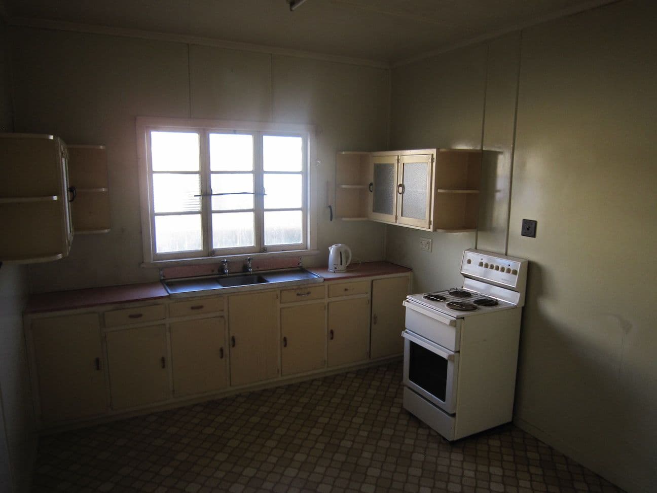 53 Alamein Street, SVENSSON HEIGHTS QLD 4670, Svensson Heights - Thumbnail 3
