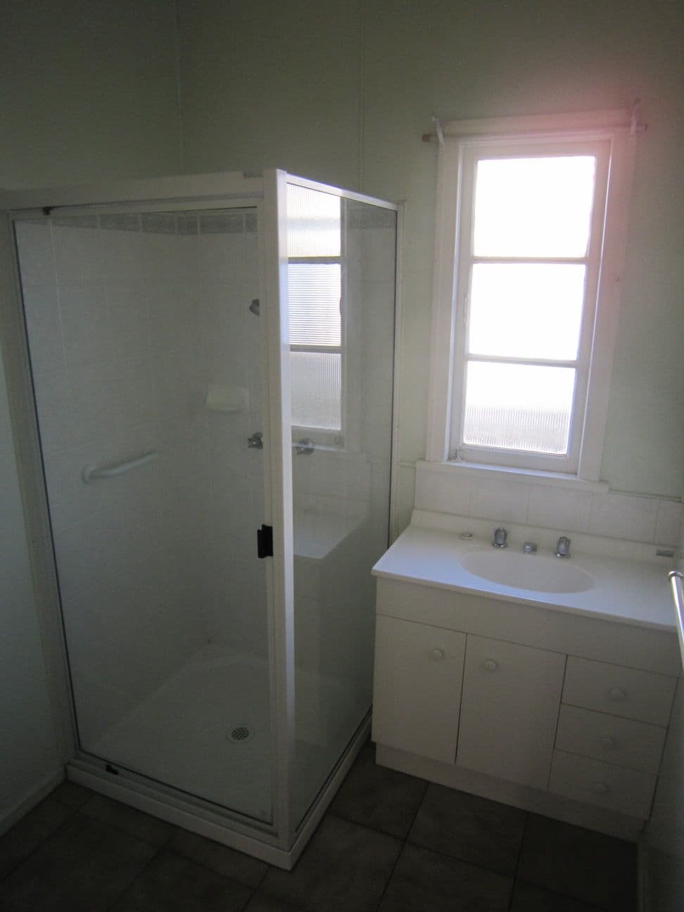53 Alamein Street, SVENSSON HEIGHTS QLD 4670, Svensson Heights - Thumbnail 4