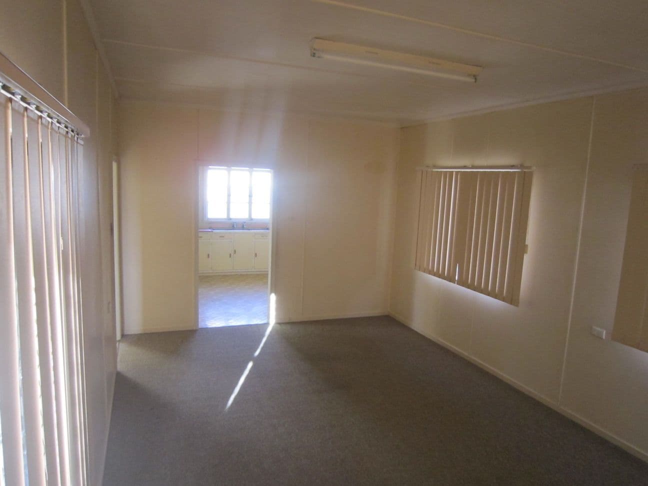 53 Alamein Street, SVENSSON HEIGHTS QLD 4670, Svensson Heights - Thumbnail 5