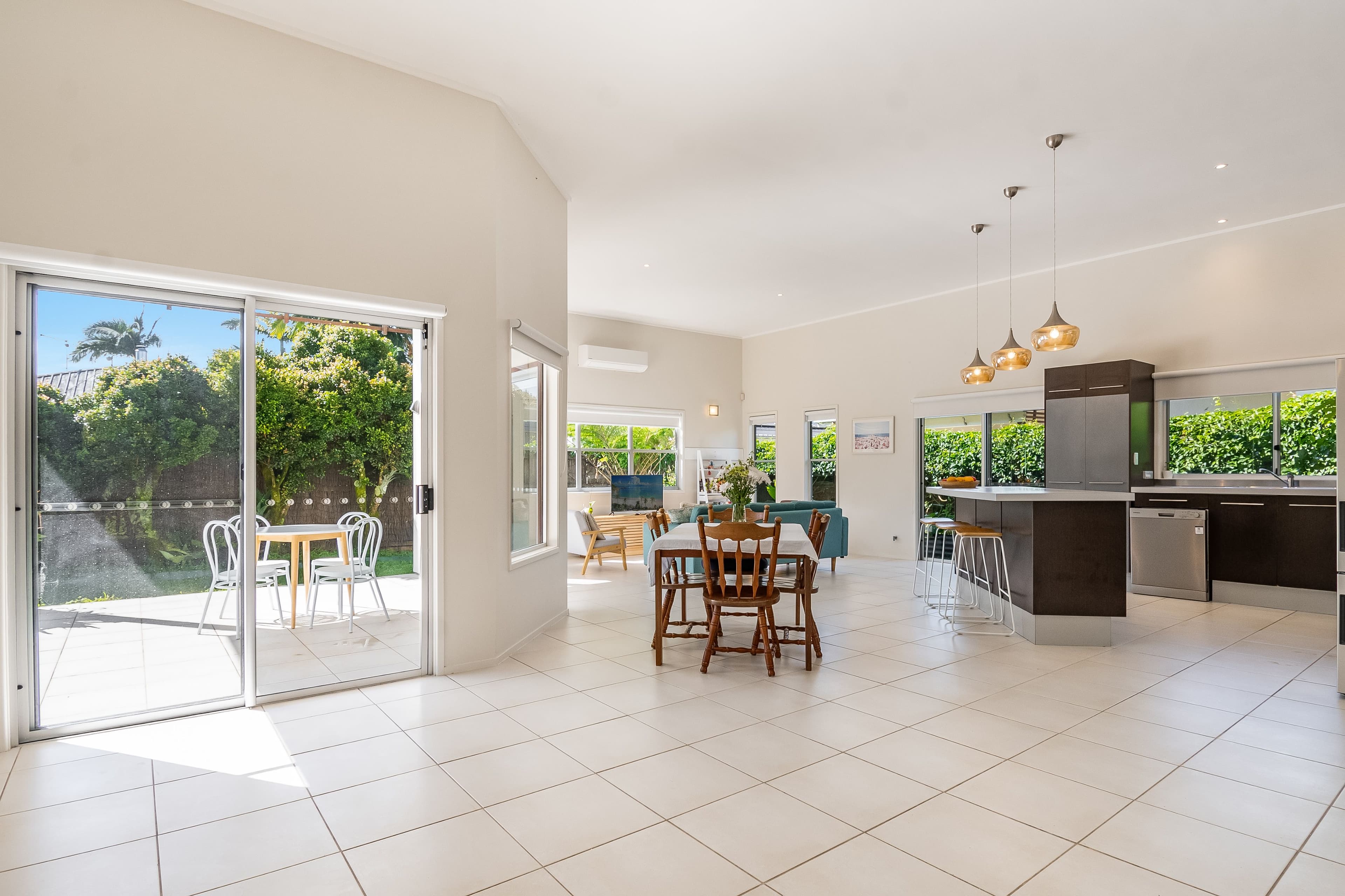 2/1 Boondoon Crescent, Ocean Shores NSW 2483, Ocean Shores - Thumbnail 3