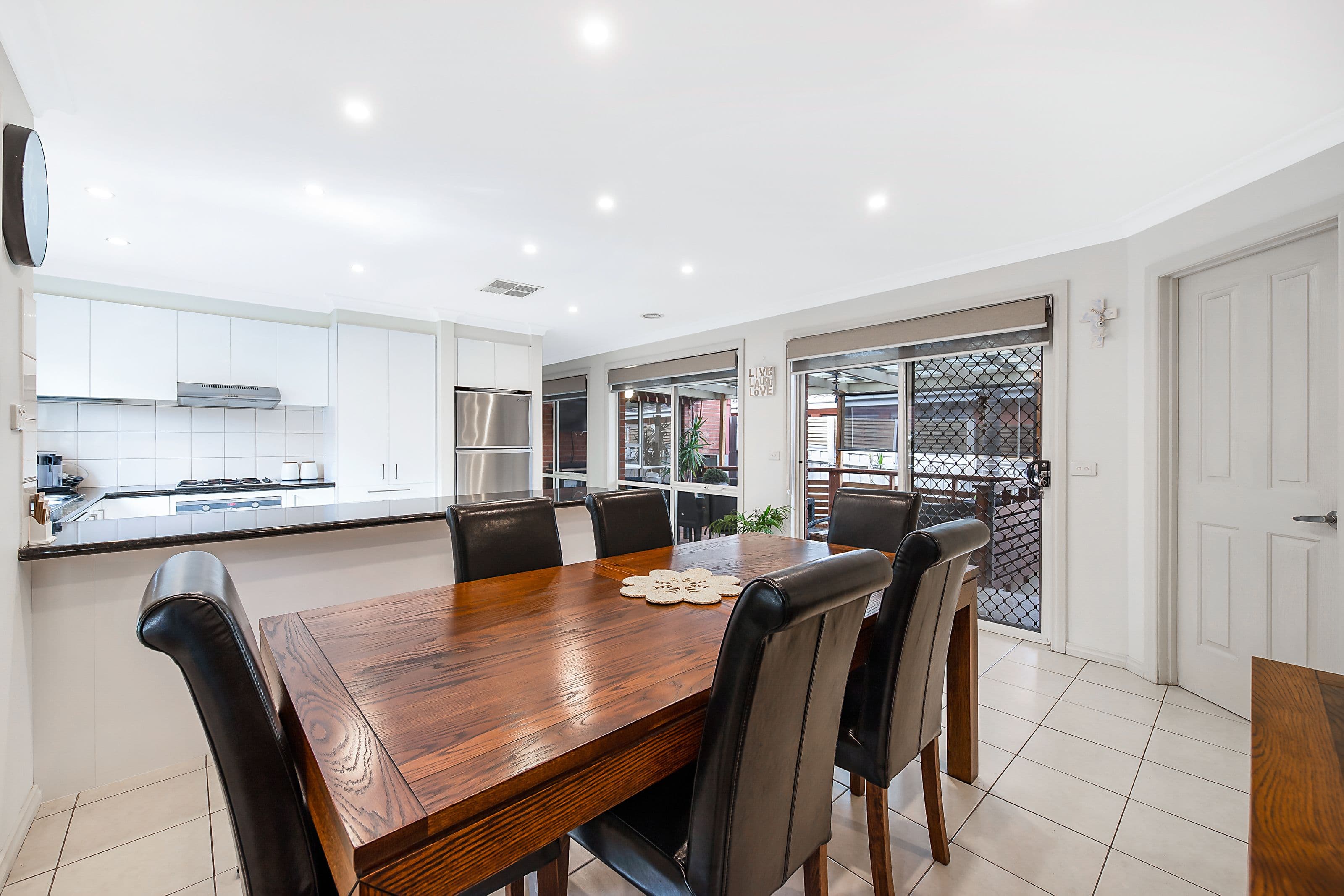 28 Viewbank Road, Mount Waverley VIC 3149, Mount Waverley - Thumbnail 2