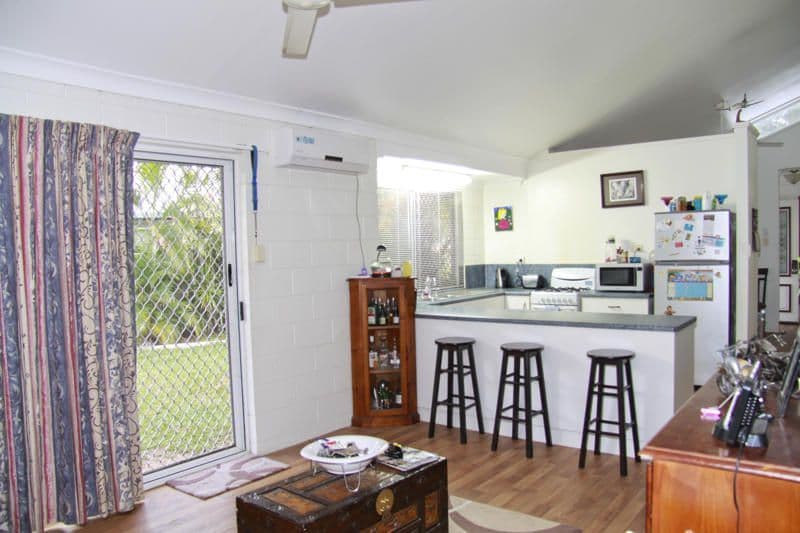 11 Sentosa Court, KELSO QLD 4815, Kelso - Thumbnail 3