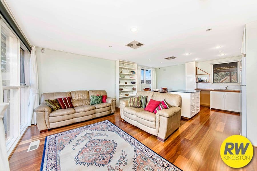 40 Gledden Street, Chifley ACT 2606, Chifley - Thumbnail 2