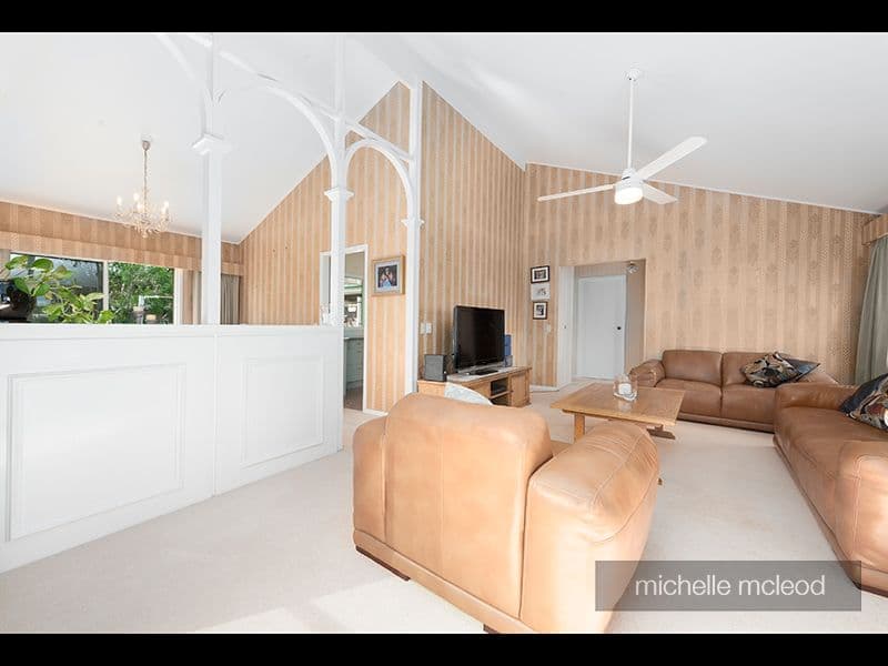61 Sunset Road, Kenmore QLD 4069, Kenmore - Thumbnail 5