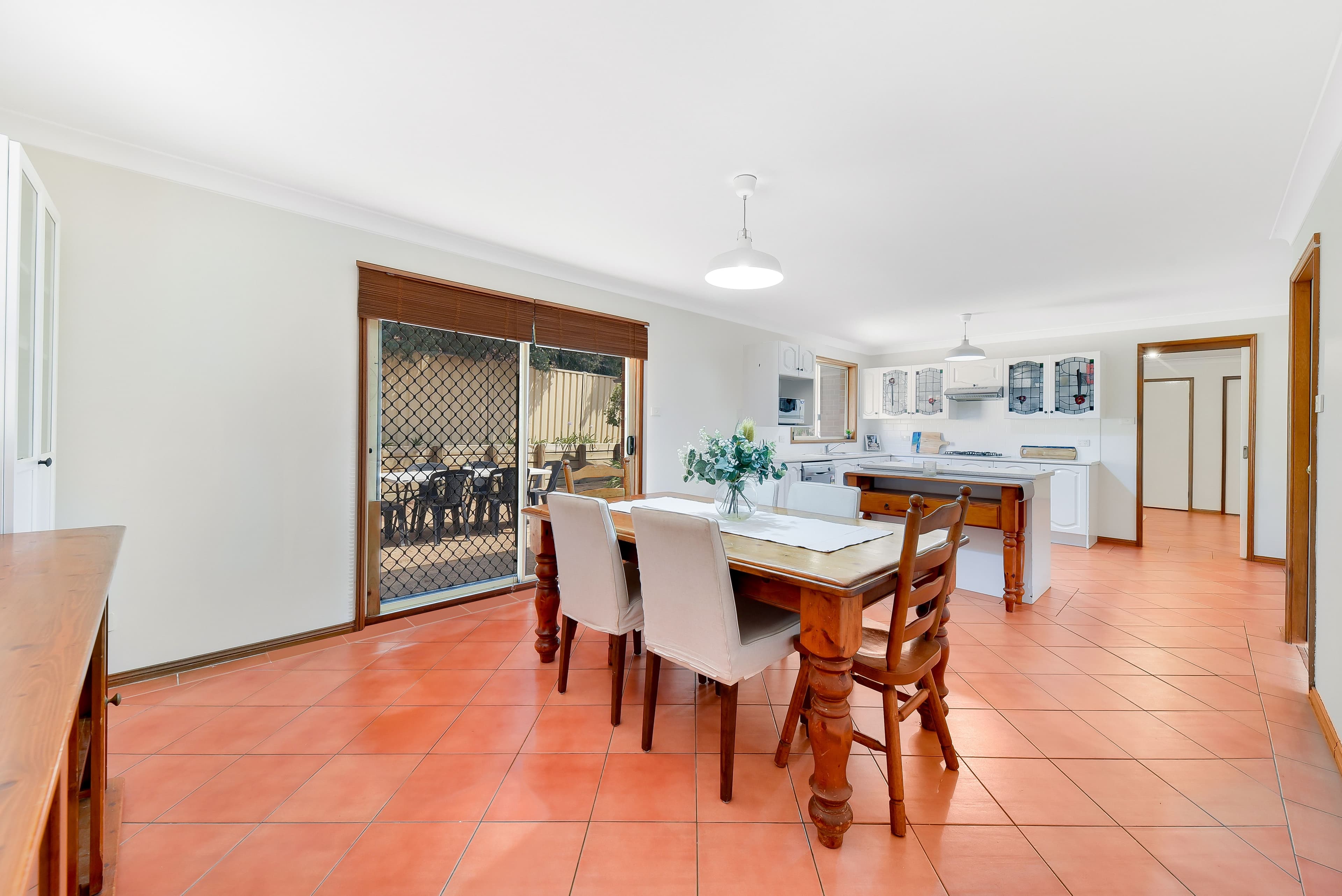 11 Laguna Place, Glen Alpine - Thumbnail 2