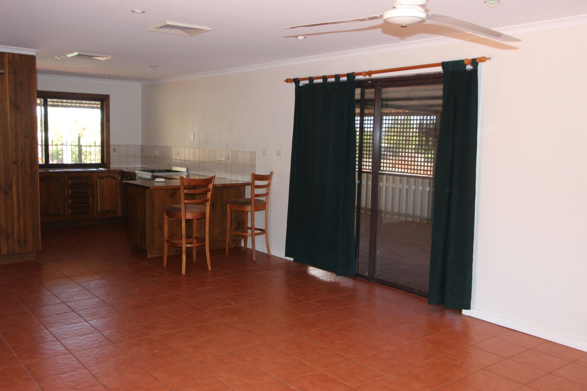 19 Elliott Crescent, Dampier WA 6713, Dampier - Thumbnail 2