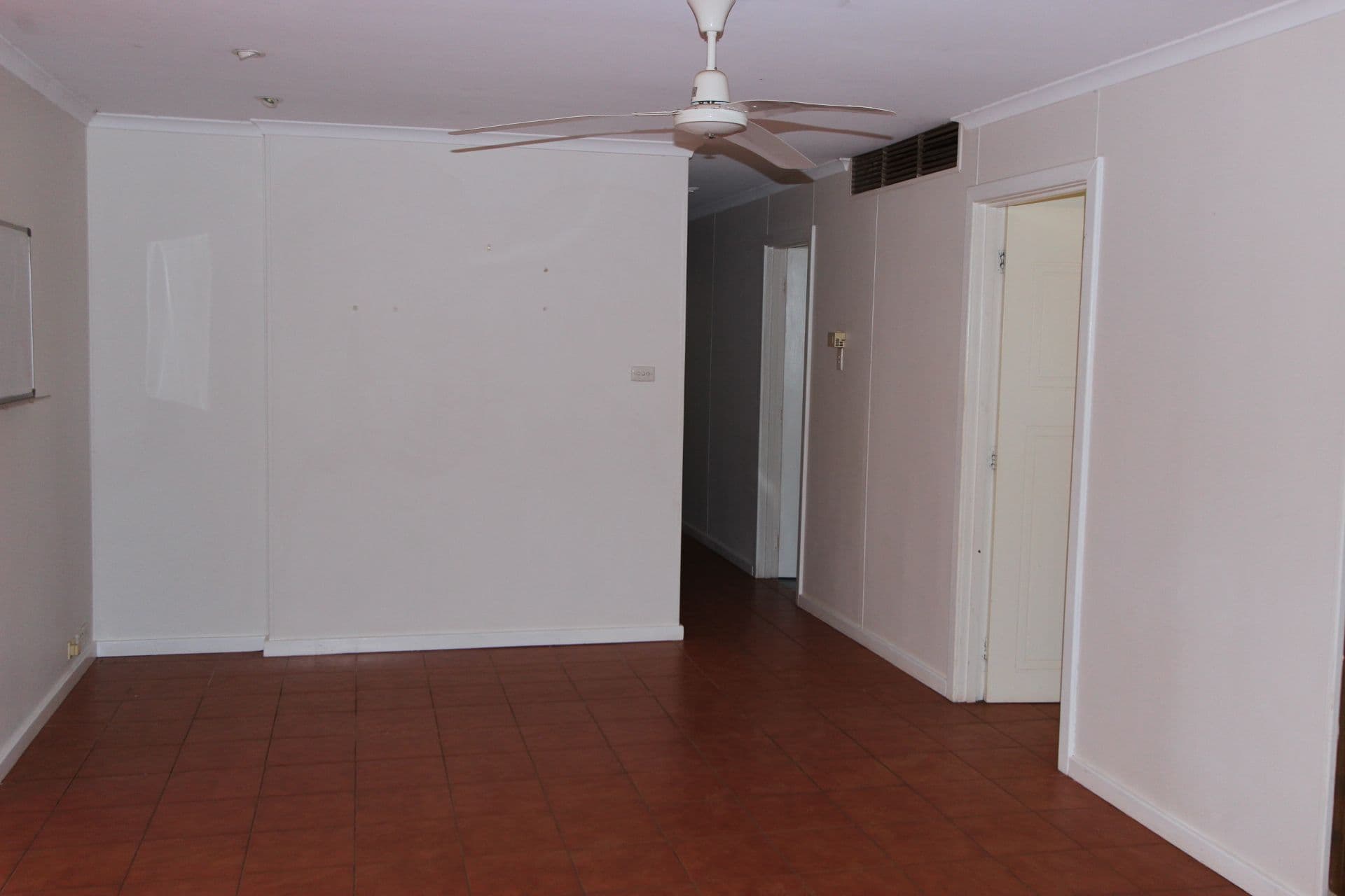 19 Elliott Crescent, Dampier WA 6713, Dampier - Thumbnail 4
