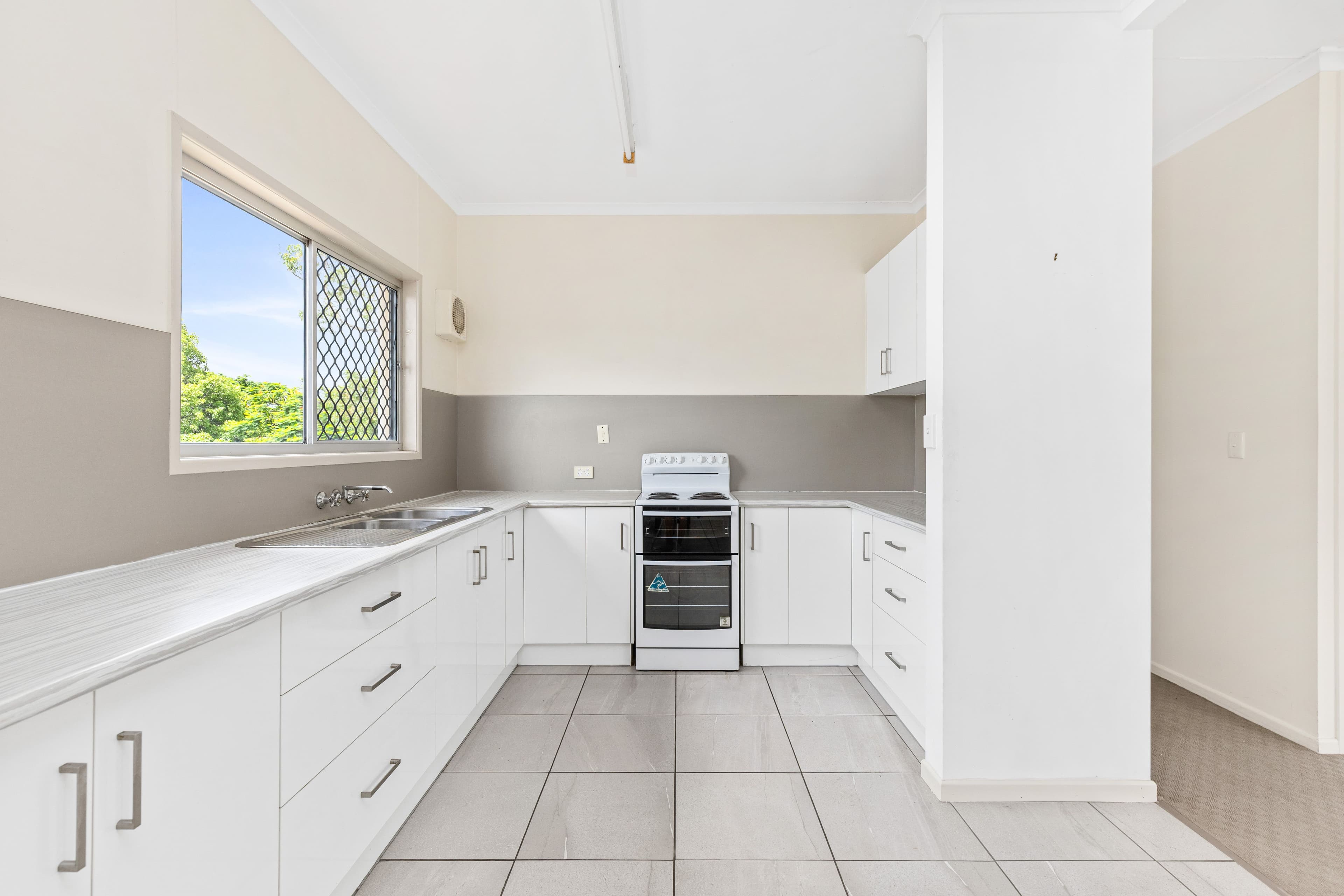 18 McLean Street, Capella QLD 4723, Capella - Thumbnail 6