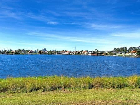 5 Trimaran Place, CLEAR ISLAND WATERS QLD 4226, Clear Island Waters - Thumbnail 5