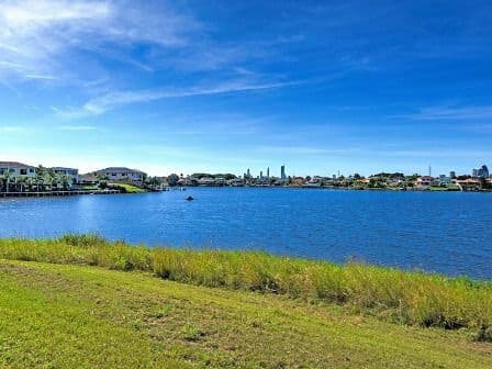 5 Trimaran Place, CLEAR ISLAND WATERS QLD 4226, Clear Island Waters - Thumbnail 6