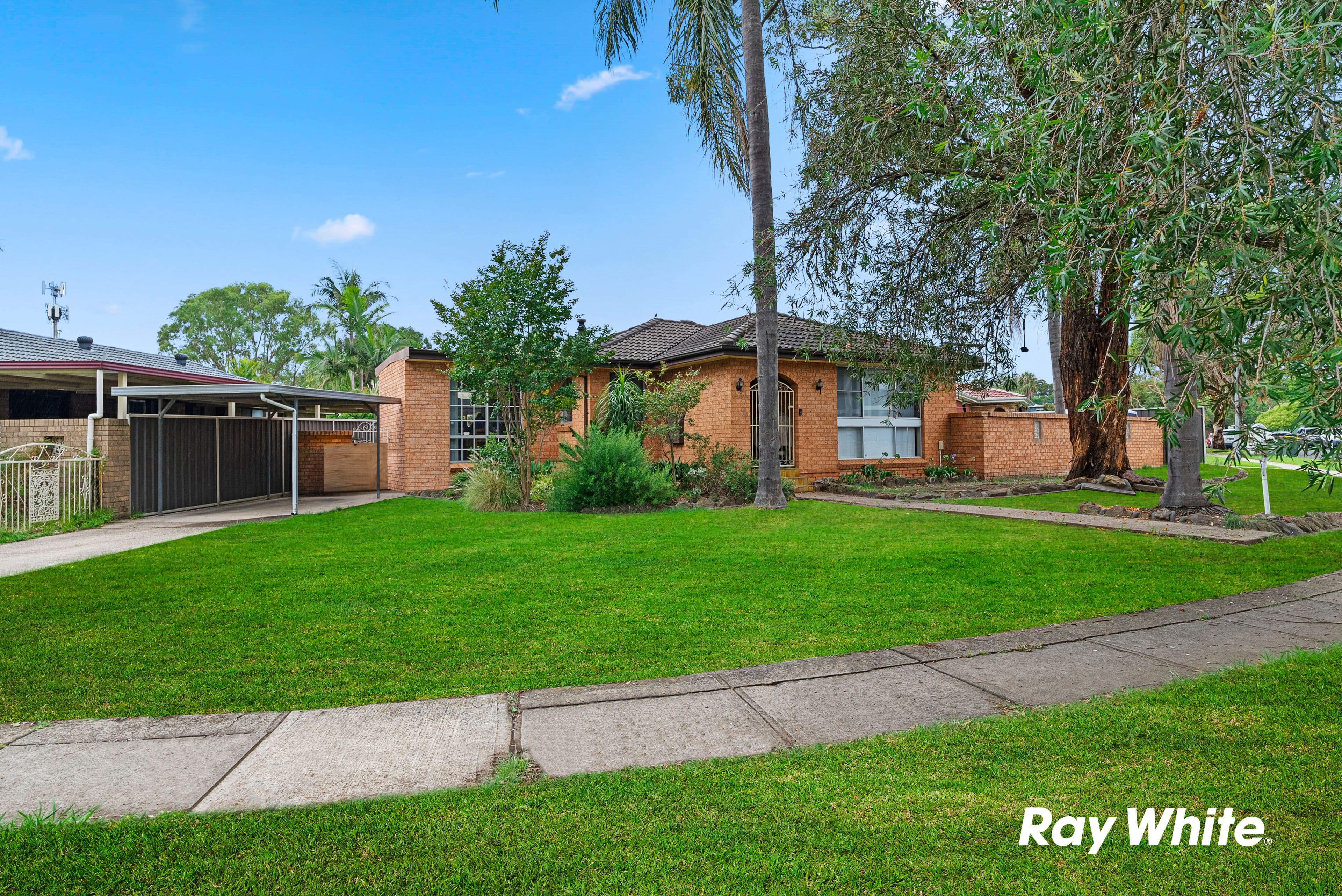 33 Hassan Street, Lake Heights, Quakers Hill - Image 1