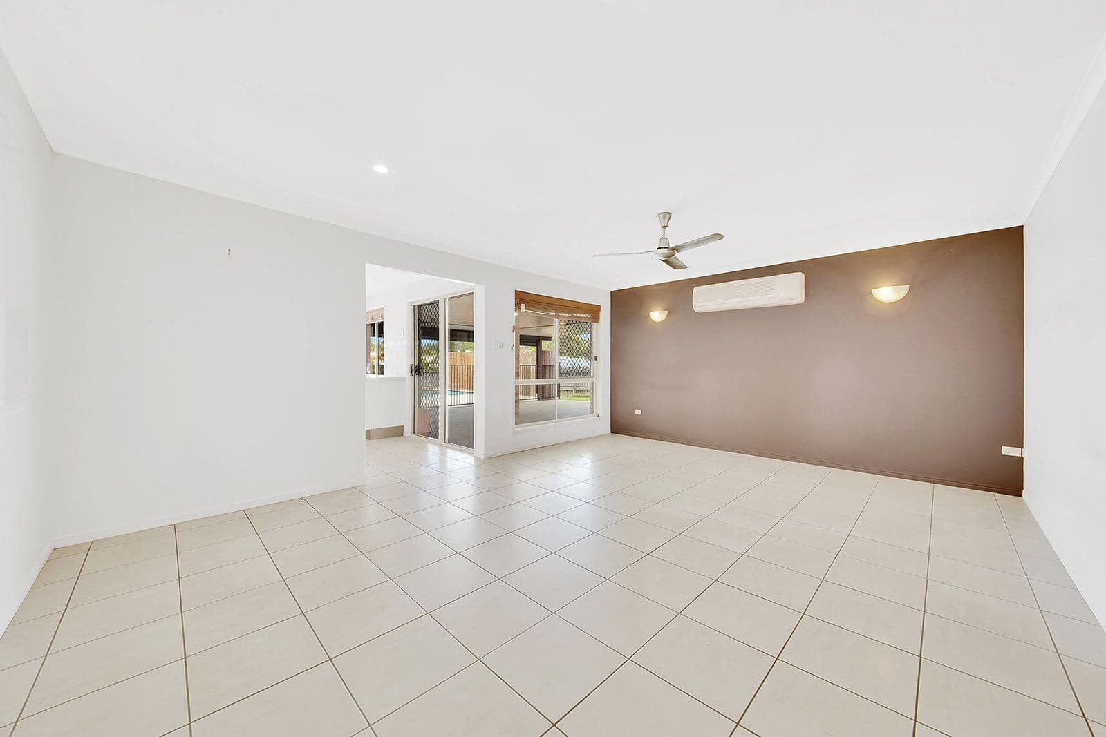 1 Rothbury Place, New Auckland QLD 4680, New Auckland - Thumbnail 3