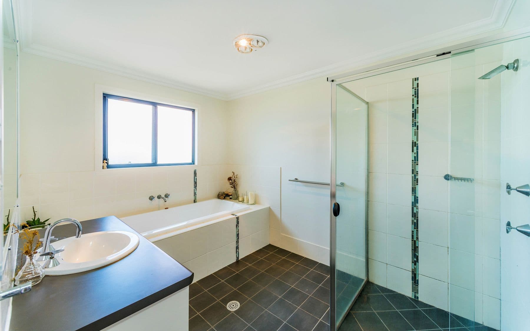 6 Martins Point Road, Harwood - Thumbnail 8
