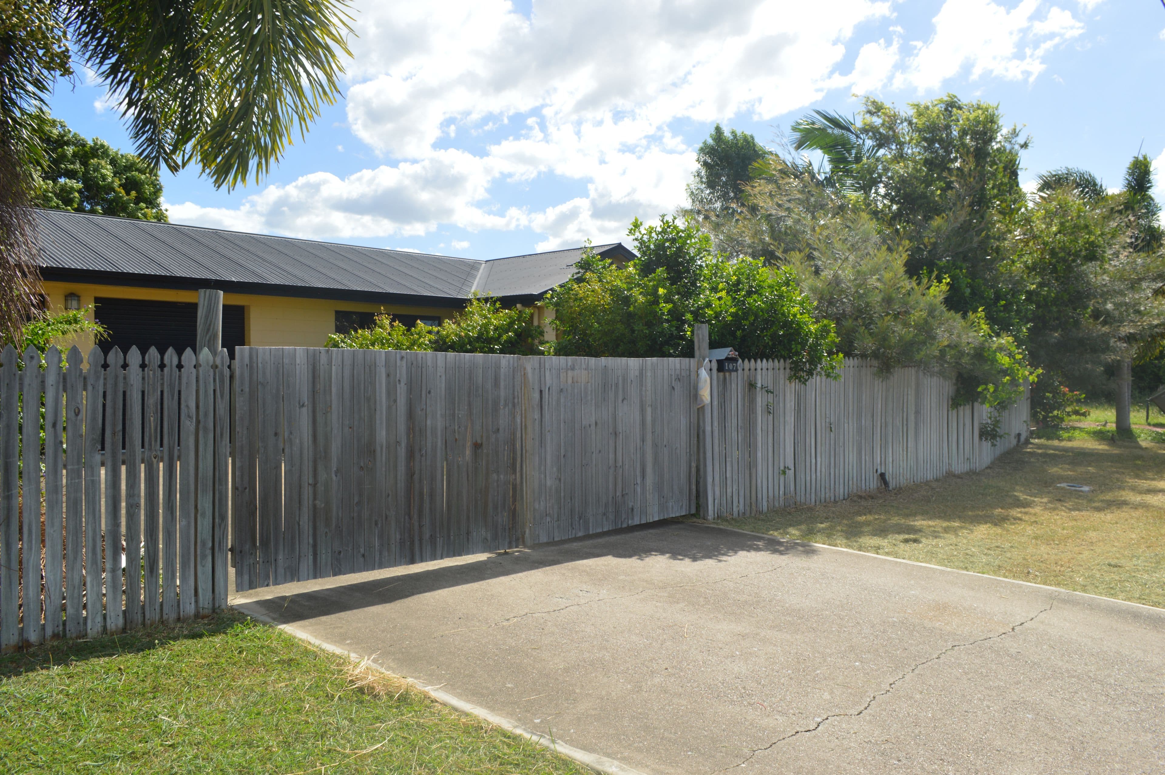 107 Glenrock Drive, Rasmussen QLD 4815, Rasmussen - Thumbnail 4