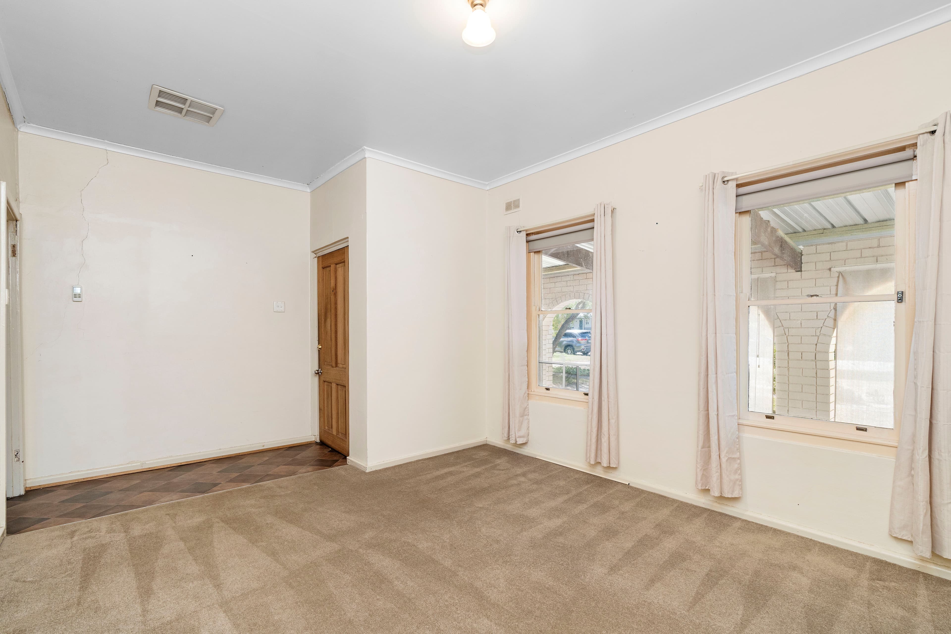 24 Spring Street, Wagga Wagga NSW 2650, Wagga Wagga - Thumbnail 2