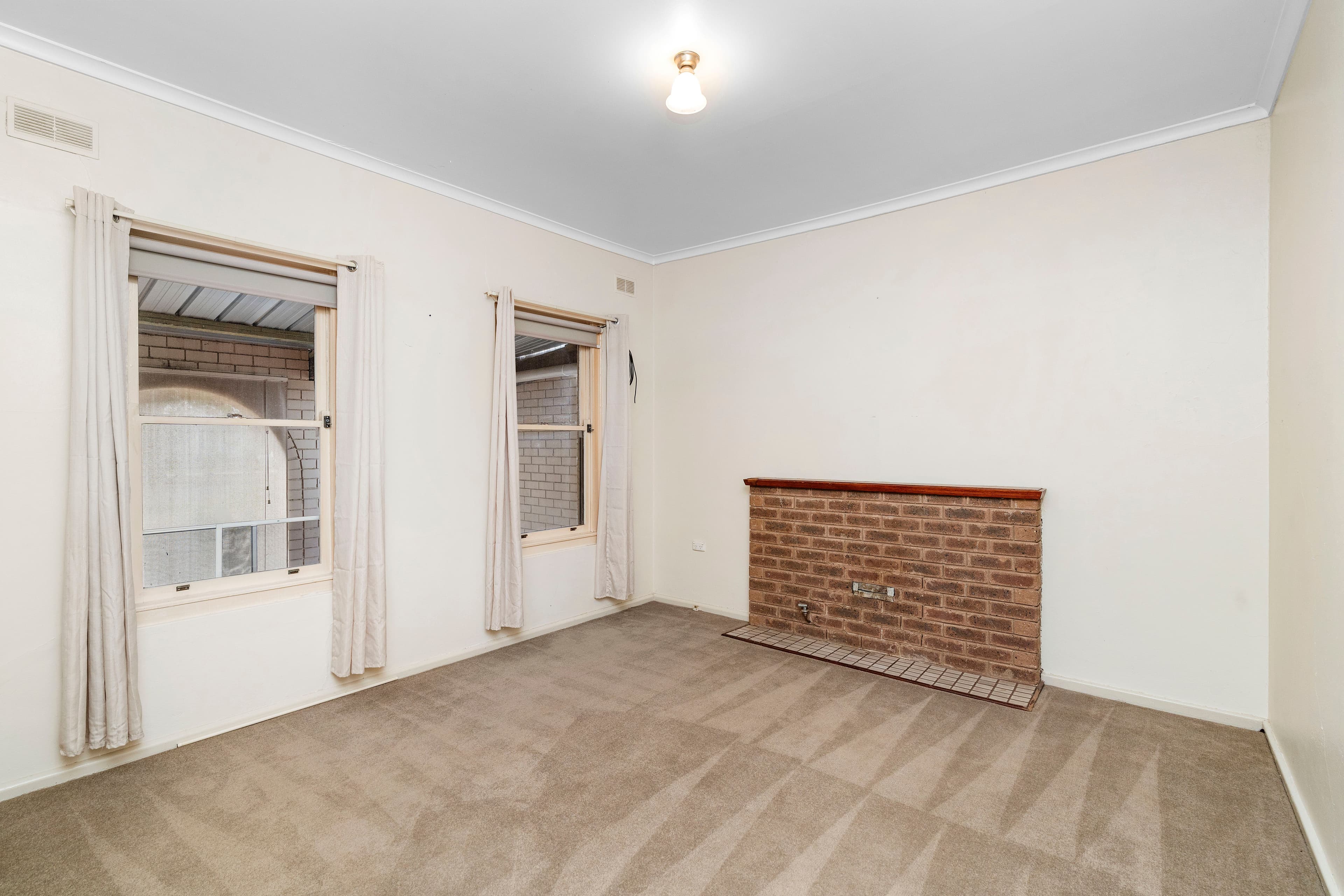 24 Spring Street, Wagga Wagga NSW 2650, Wagga Wagga - Thumbnail 3