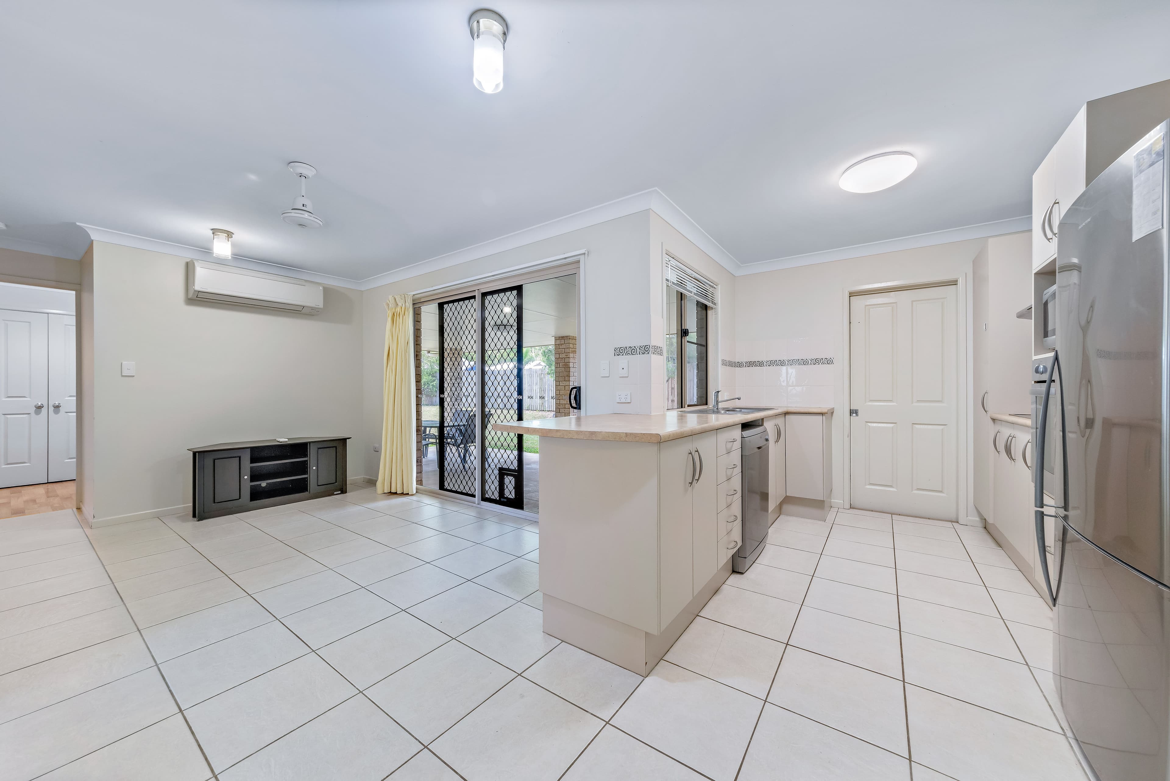 39 Sanctuary Avenue, Jubilee Pocket QLD 4802, Jubilee Pocket - Thumbnail 3