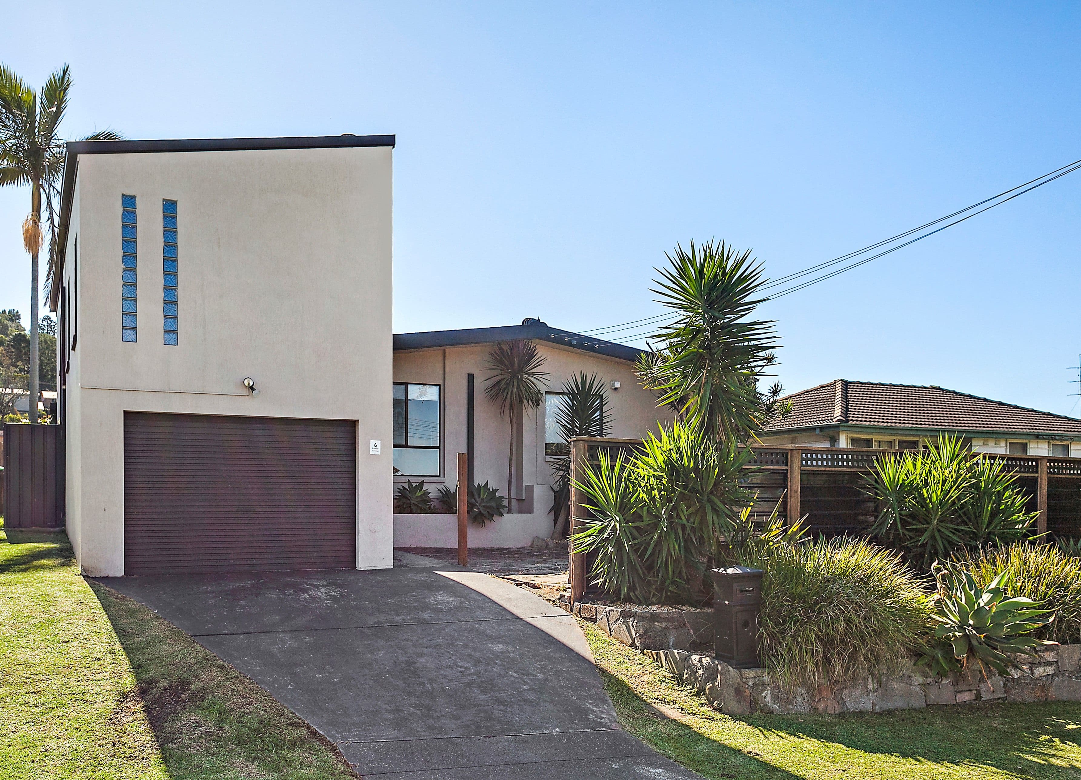 6 Rowley Avenue, Mount Warrigal - Image 1