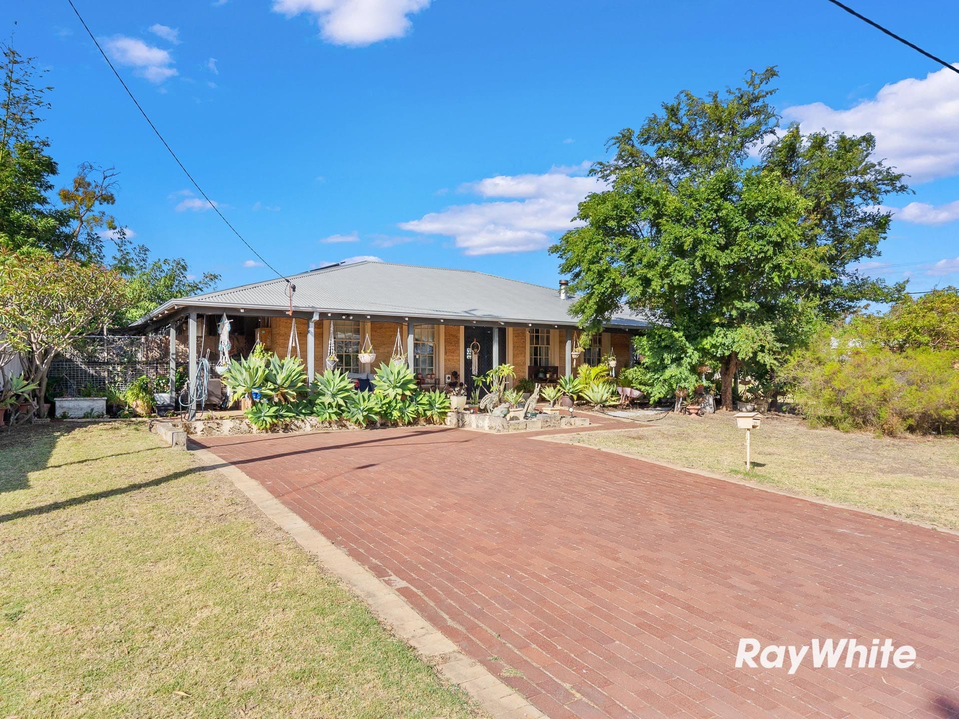 27 Nairn Road, Coodanup WA 6210, Coodanup - Thumbnail 2