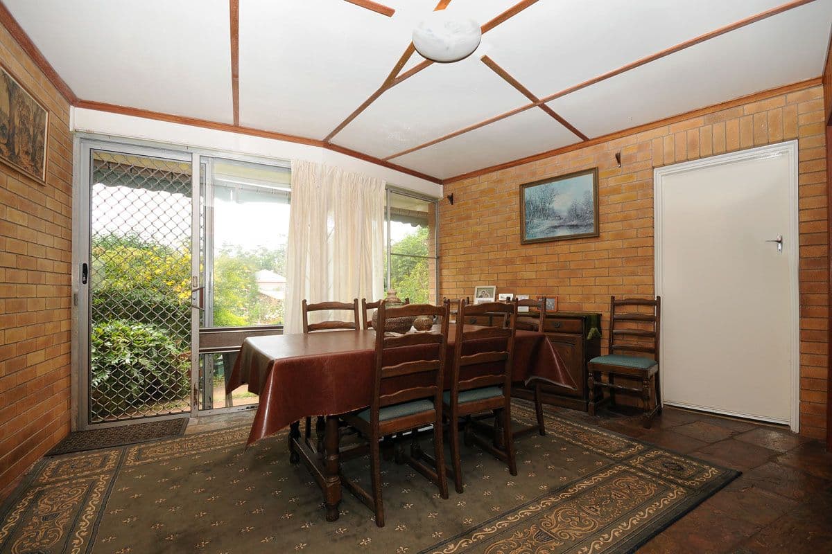 412 Mackenzie Street, Middle Ridge QLD 4350, Middle Ridge - Thumbnail 4