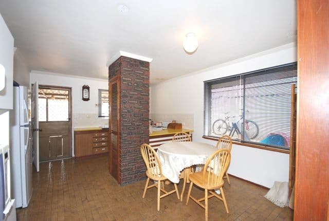 23 Adamson Road, PARMELIA WA 6167, Parmelia - Thumbnail 2