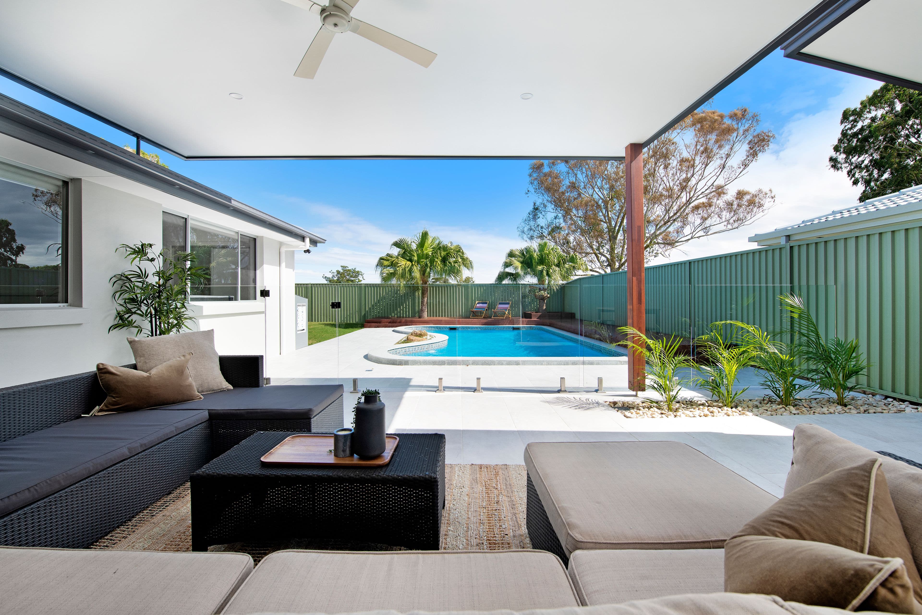 16 Volante Crescent, Mermaid Waters QLD 4218, Mermaid Waters - Thumbnail 2