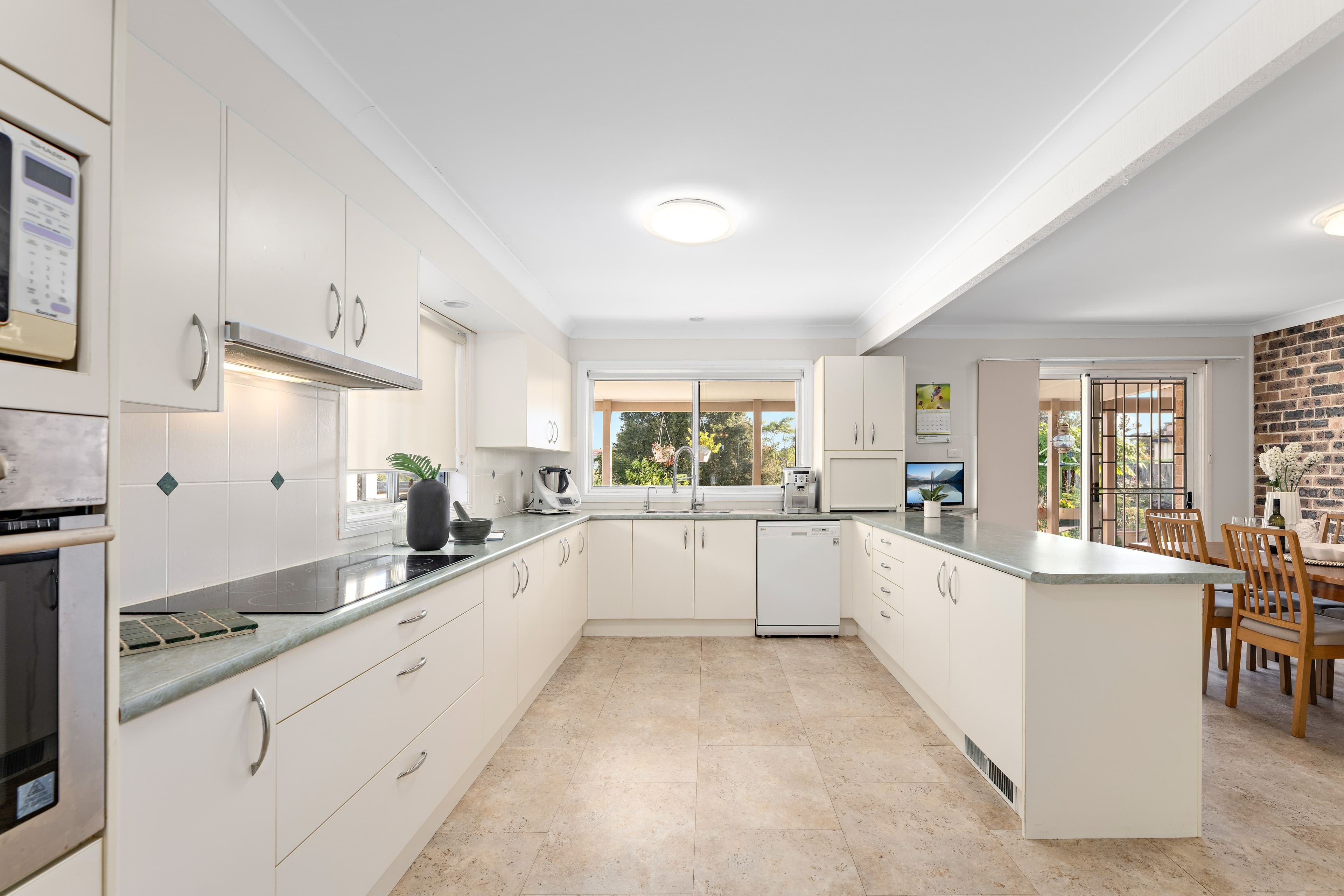 24 Wilbung Road, Illawong NSW 2234, Illawong - Thumbnail 6