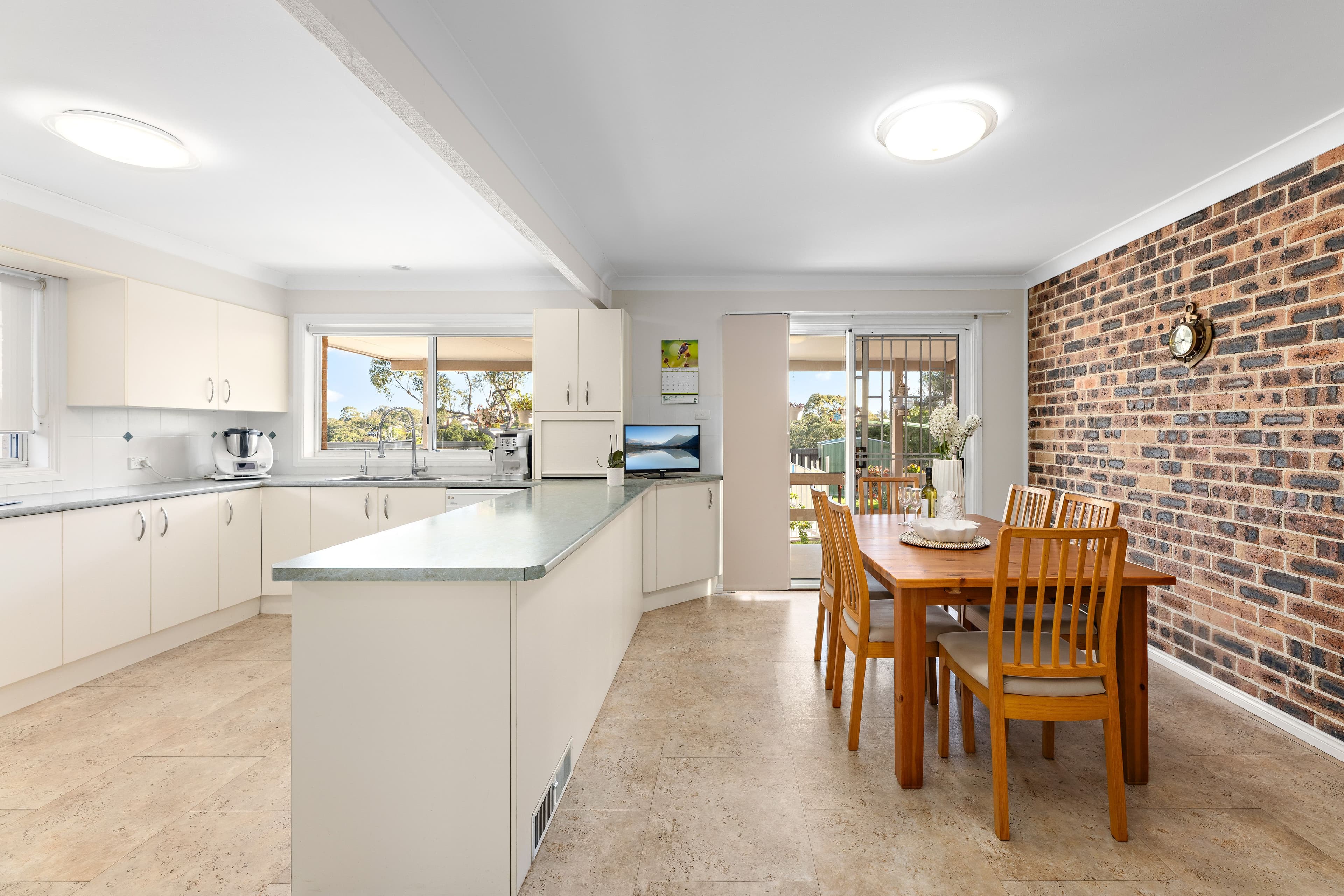 24 Wilbung Road, Illawong NSW 2234, Illawong - Thumbnail 7
