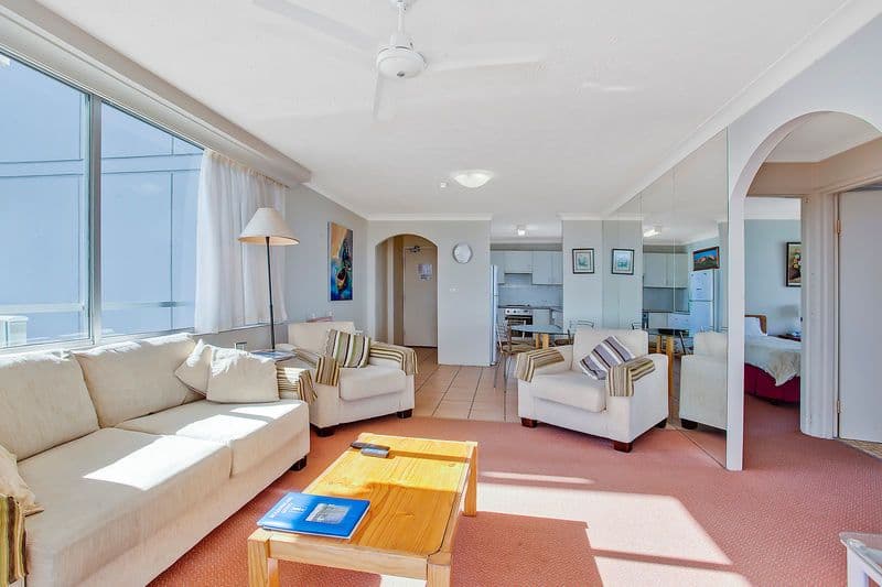 30 The Esplanade, BURLEIGH HEADS QLD 4220, Burleigh Heads - Thumbnail 3