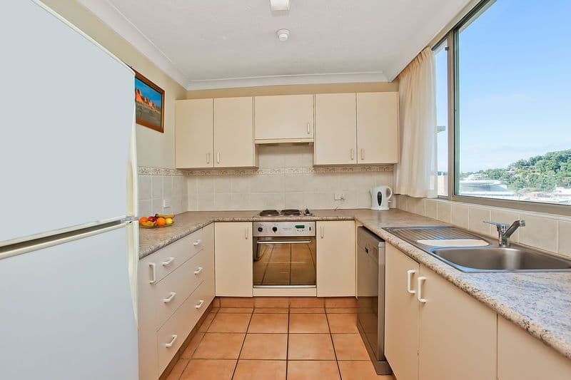30 The Esplanade, BURLEIGH HEADS QLD 4220, Burleigh Heads - Thumbnail 7