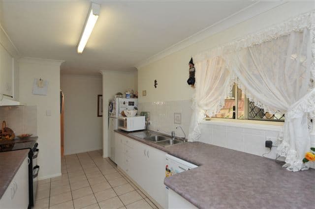 19 Elizabeth Kenny Court, HARRISTOWN QLD 4350, Harristown - Thumbnail 8