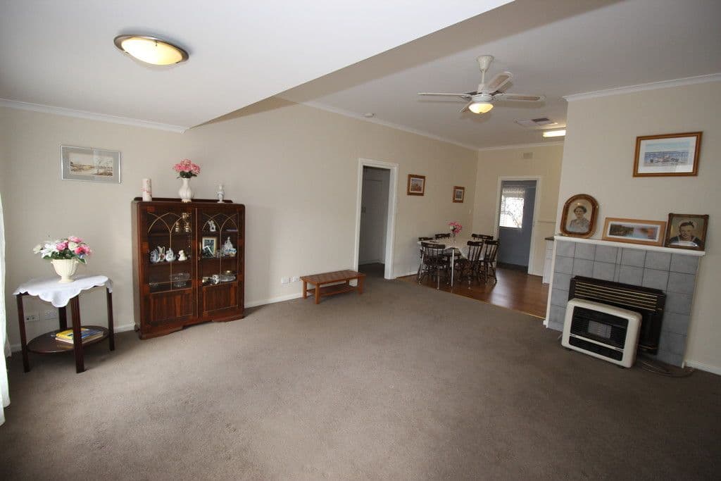 13 Jemison Street, Waikerie SA 5330, Waikerie - Thumbnail 2