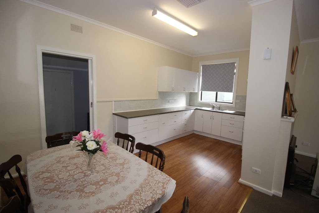 13 Jemison Street, Waikerie SA 5330, Waikerie - Thumbnail 4