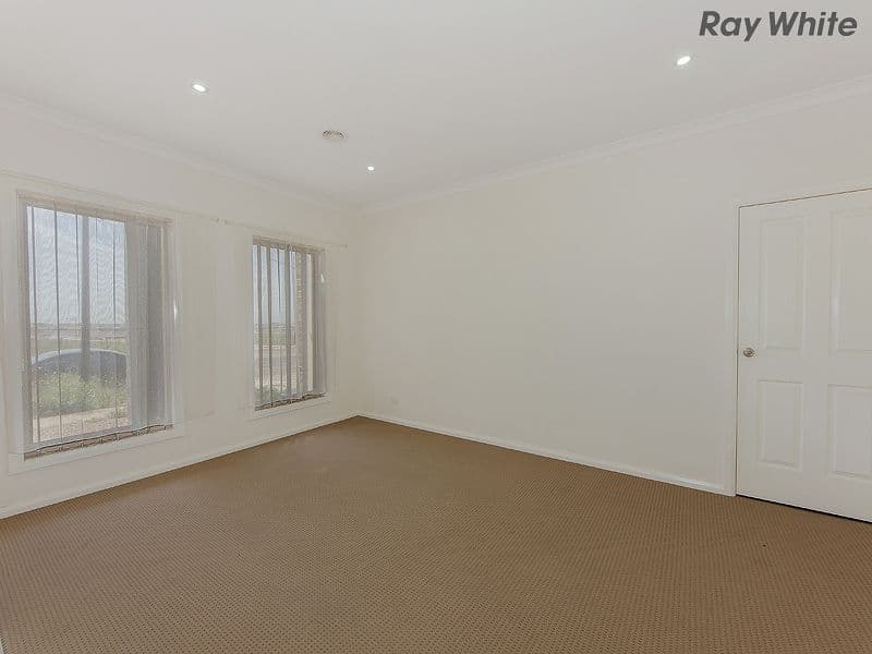 41 City Vista Court, PLUMPTON VIC 3335, Plumpton - Thumbnail 2