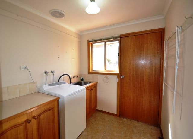 17 Hanley Crescent, SEYMOUR VIC 3660, Seymour - Thumbnail 8